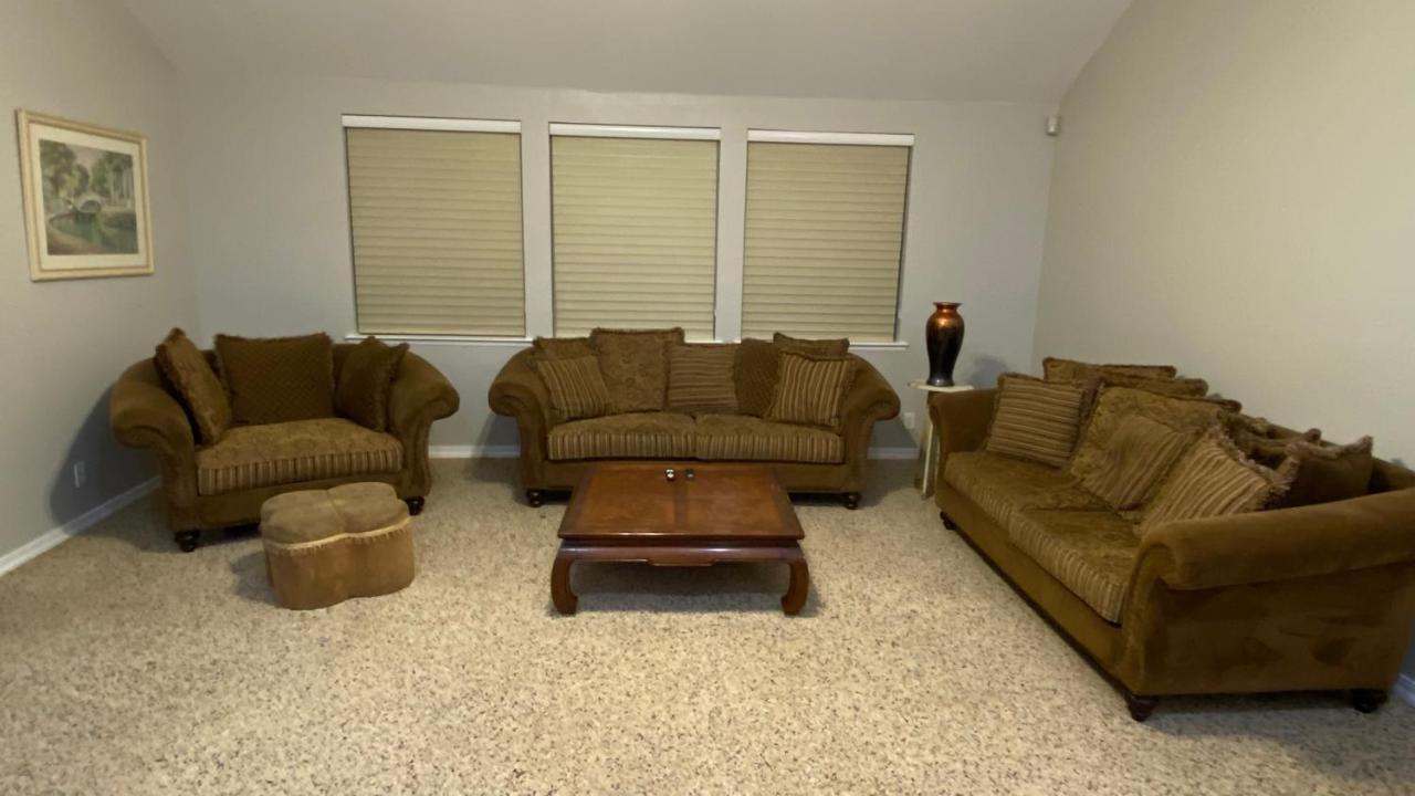 Beautiful Peaceful Desirable Home In Madera Rancho ภายนอก รูปภาพ